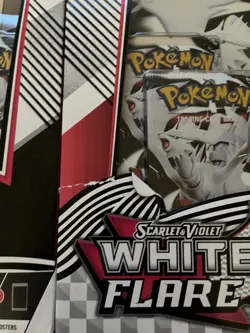 Pokemon TCG Scarlet & Violet White Flare Binder Collection Lot Of 4 (read descr) - Image 2