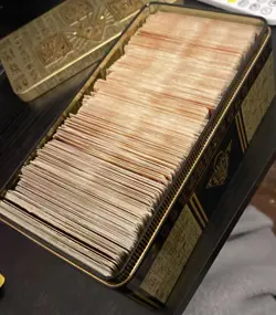 428 Card Lot Stored in Yu-Gi-Oh Tin Of The Pharaohs Gods (deck building/bulk) - Image 2