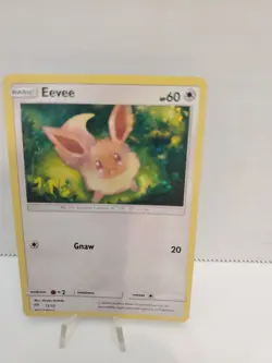 2019 Sun & Moon, Other - McDonald's Collection 2019 Eevee #12 Holo Light Play - Image 3