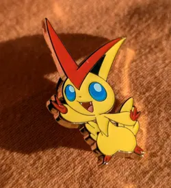 Victini Official Pokemon 2016 Collectors Enamel Pin TCG - Image 2