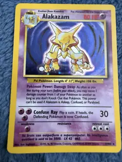 Pokemon TCG Alakazam Base Set Holo Card 1/102 - Image 4