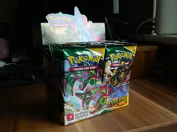 Pokemon TCG - SWSH Evolving Skies Booster Box - EMPTY for display purposes only - Image 4