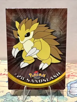 Sandslash #28 Pokemon 2000 Topps Chrome Base HOLO - Image 1