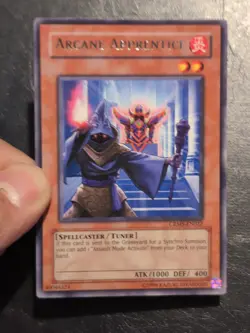 Yu-Gi-Oh! RARE CARD ARCANE APPRENTICE CRMS-EN022 NM/VLP - Image 3