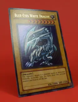 YuGiOh Yu-Gi-Oh! English Card SDK-A001 Blue-Eyes White Dragon Ultra Rare - Image 3