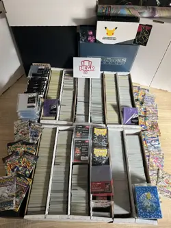Lot Of 500 Italian Pokemon Cards Rare And Shiny Vintage Holo Charizard - Image 1