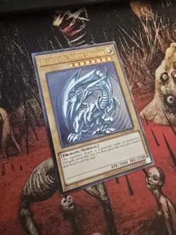Blue-Eyes White Dragon Ultimate Rare OP28-EN001 Yugioh - Image 3