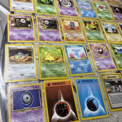 Lot Of 29 Pokemon 1995-2002 Cards NM - Image 4