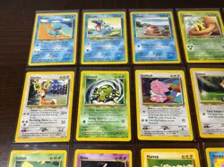 Pokemon Neo Genesis Card Lot Unlimited Non-Holo 25 Cards WOTC Vintage - Image 3