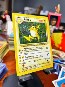 1999 Pokemon Set Unlimited Raichu Rare Holo #14/102 MP - Image 2