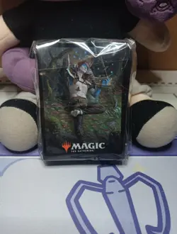 Ultra Pro MTG Oko Throne of Eldraine Deck Box And 100 Card Sleeves - Image 2
