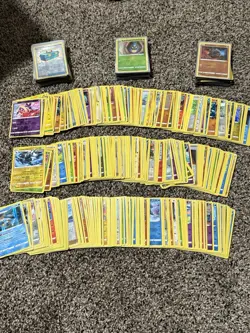Pokemon Sword & Shield Era Lot Of 450 Holo / Reverse Holo Cards - Image 1