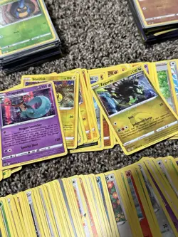 Pokemon Sword & Shield Era Lot Of 450 Holo / Reverse Holo Cards - Image 5