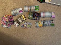 Pokemon- TCG Trading Cards 636996769739 - Image 1