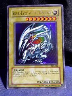 BLUE EYES WHITE DRAGON ULTRA RARE SDK-001 Gold Lettering YUGIOH! - NM- - Image 1