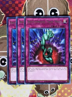 Yugioh Bottomless Trap Hole GEIM-EN045 Playset - Image 1