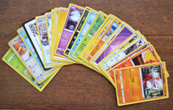 Pokemon 1000+ Card Bulk Lot Most or All 2022 5 lb Box Looking Unplayed - Image 5