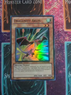 Yu-Gi-Oh! Dragunity Aklys SDDL-EN003 1st Edition Super Rare NM/LP - Image 1