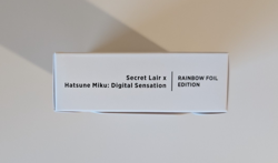 Secret Lair x Hatsune Miku: Digital Sensation EN - Rainbow Foil Edition - Image 3