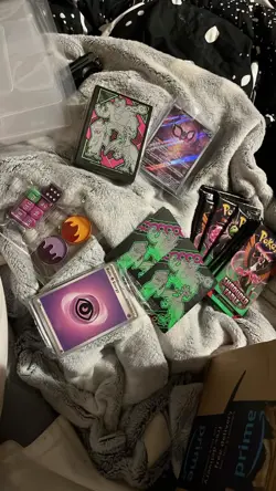 TCG: Scarlet and Violet Shrouded Fable Elite Trainer Box W/ 65 Card Sleeves Gift - Image 3