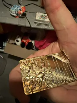 NINTENDO CHARIZARD LIMITED EDITION 23K GOLD PLATED TRADING CARD In hard cover - Image 4
