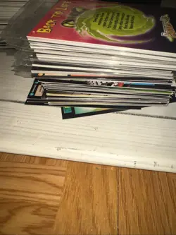 Weird n' Wild Creatures Huge Lot of Large Cards + Storage Case & Watch Wristband - Image 3