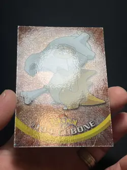 2000 Topps Pokemon TV Animation Series 2 Rainbow Foil Cubone #104 - Image 2