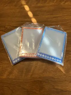 3X Pokemon TCG - 3X Ultra Pro Magnetic Card Stand - Protector Case 2 Blue 1 Red - Image 2