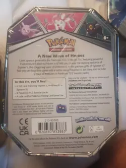Pokemon TCG Umbreon V Heroes Tin New Sealed 4 booster packs 2022 - Image 2