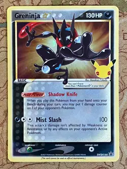 Pokemon Card TCG - Greninja Gold Star SWSH144 Black Star Promo Celebrations NM - Image 2