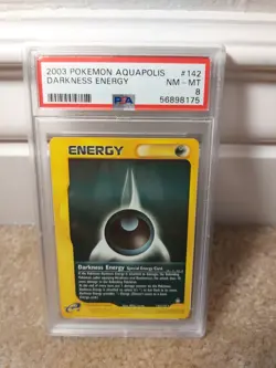 PSA 8 NM-MT 2003 POKEMON AQUAPOLIS SET DARKNESS ENERGY CARD 142/147 - Image 1
