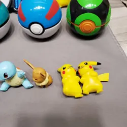 Lot of 5 Empty Pokemon Pokeball, Belt, mini figures Pikachu, Squirtle, Bulbasaur - Image 4
