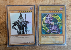 Dark Magician x2 - DDS-002 & Shonen Jump-EN049 Foil YuGiOh Cards [LP-HP] - Image 1