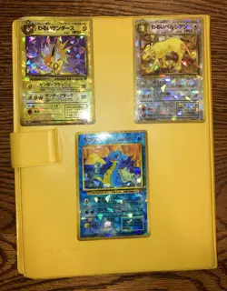 1999 Pokemon Bulbasaur Yellow Collector's Album Official Vintage Pocket Binder - Image 4