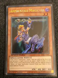 Yu-gi-oh! TCG 1x Apprentice Magician SGX1-ENI05 x1 SECRET RARE YUGIOH! DARK NM - Image 1