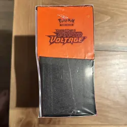 Pokemon TCG: Sword & Shield-Vivid Voltage Elite Trainer Box (133 Cards) 820650807688 - Image 4
