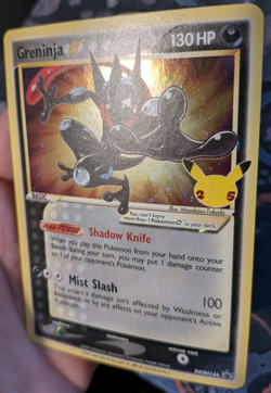 Pokemon Card TCG - Greninja Gold Star SWSH144 Black Star Promo Celebrations NM - Image 3