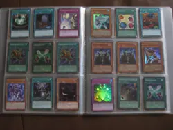 alte Karten Sammlung 1996 Serie LOB Common Rare Holo Ultra Yu-Gi-Oh Sammelmappe - Image 1