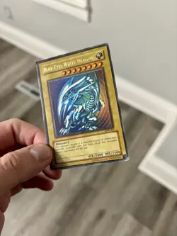 BLUE-EYES WHITE DRAGON ORIGINAL ULTRA RARE SDK-001 (HEAVILY PLAYED) YUGIOH! - Image 3