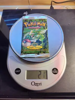 WoTC 1999 English Short Crimp Unlimited Pokemon Jungle Booster Pack (Scyther) 742818061384 - Image 1