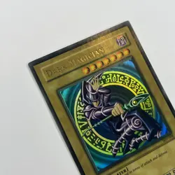 Yugioh! Dark Magician SDY-006 Ultra Rare LP - Image 4