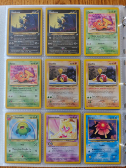 Pokemon Vintage Neo Revelation Lot - 21 Cards - Image 2