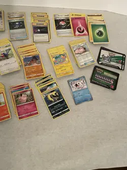 Lot 250+ Pokemon Cards - Image 4