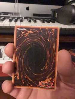 Yugioh Blue-Eyes SDK-001 Ultra Unlimited Starter Deck - Image 2