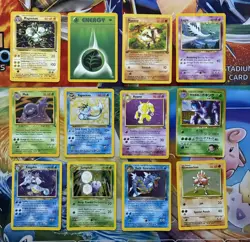 Vintage Pokemon Card Lot WOTC Holo Etc Fire Vaporeon Gyarados Nidoking Lugia - Image 1
