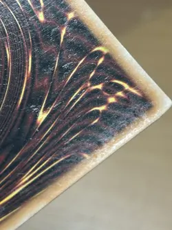 Yu-Gi-Oh! Blue-Eyes White Dragon Limited Edition Ghost Rare Card GLD5-EN001 - Image 4