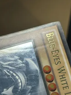 Yu-Gi-Oh! Blue-Eyes White Dragon Limited Edition Ghost Rare Card GLD5-EN001 - Image 5