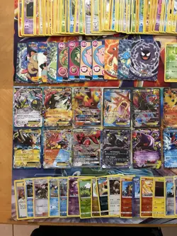 Vintage Pokemon Card Lot Holo Etc MP-Damaged Gengar Charizard Umbreon Fire 450+ - Image 3
