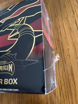 Pokemon TCG: Sword & Shield Lost Origin Elite Trainer Box SEALED Slight Tear - Image 2