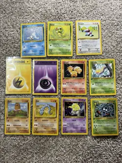 Lot of 11 German 1999 Pokemon Base Set 1st Edition Cards Mostly NM-LP - Image 1